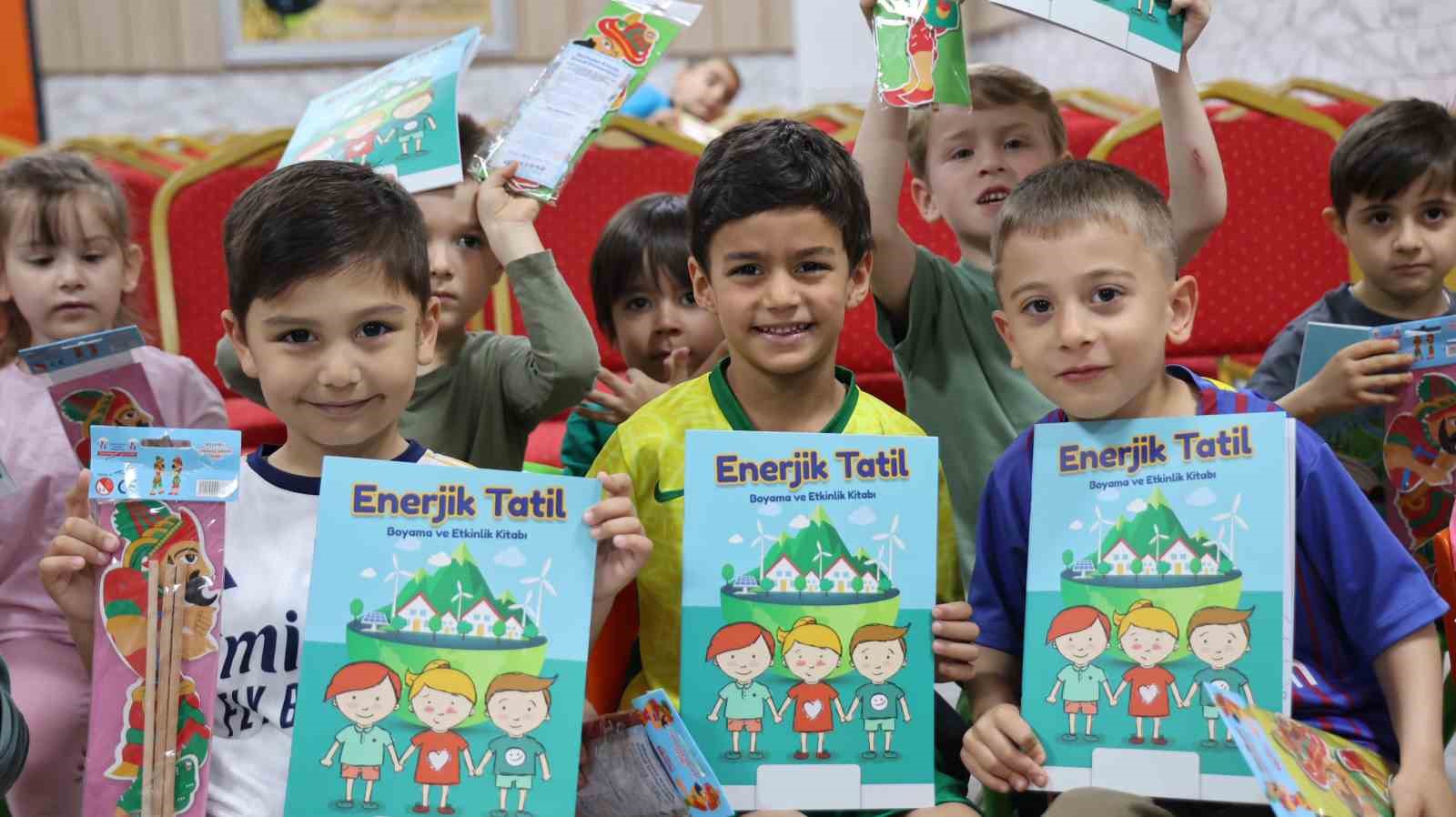 Uludağ Enerji, "Enerjini geleceğe taşı" projesiyle 70 bin &ouml;ğrenciye ulaştı