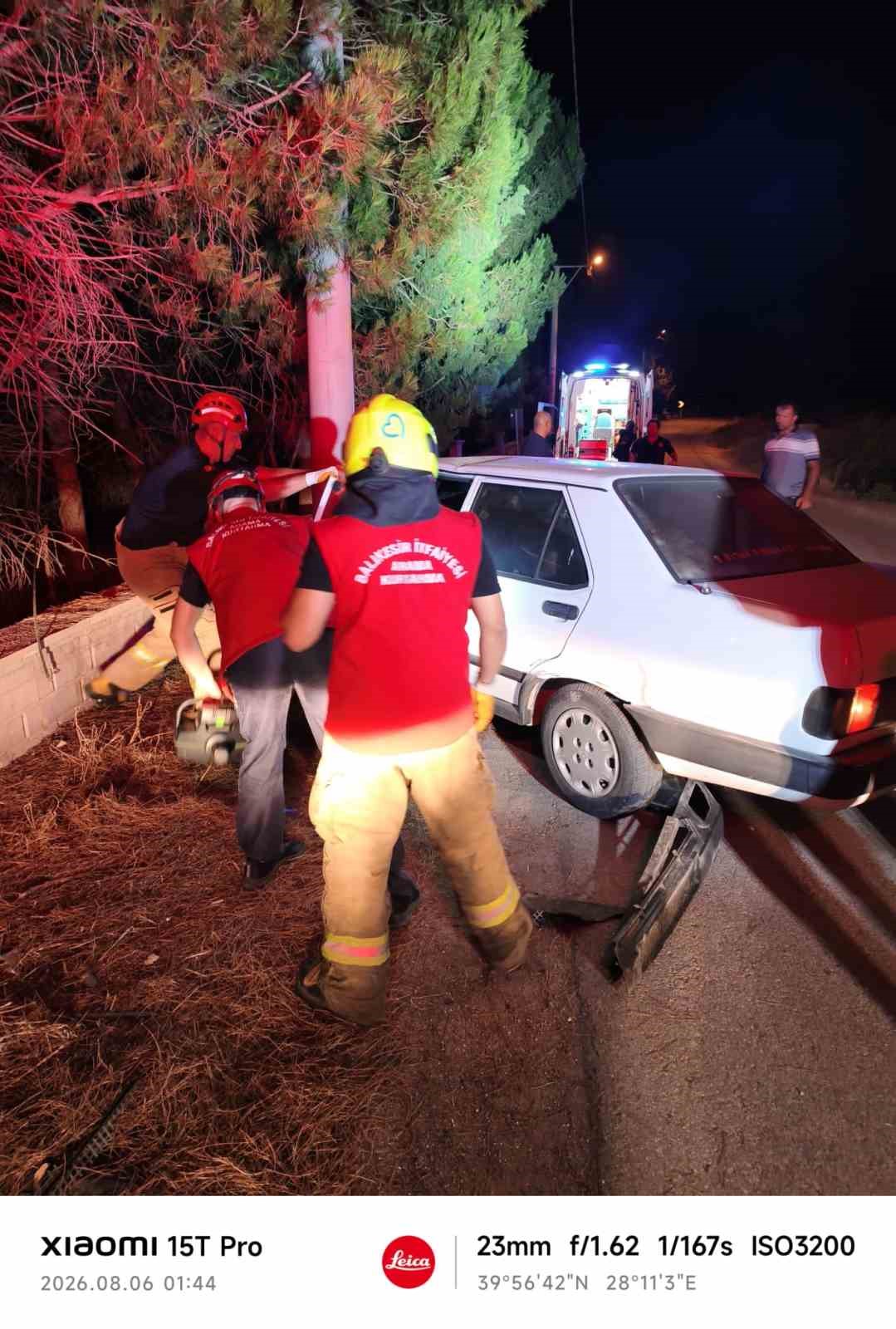 Susurluk’ta otomobil şarampole devrildi:1 yaralı