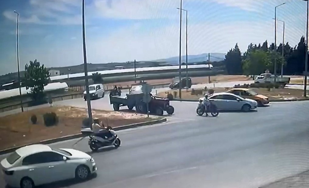 Hatalı d&ouml;n&uuml;ş motosiklet s&uuml;r&uuml;c&uuml;s&uuml;n&uuml; canından ediyordu