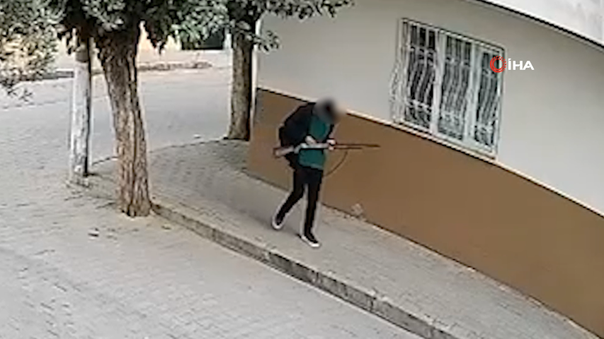 Turgutlu’da okul önünde silahlı saldırı: 11 öğrenci yaralandı