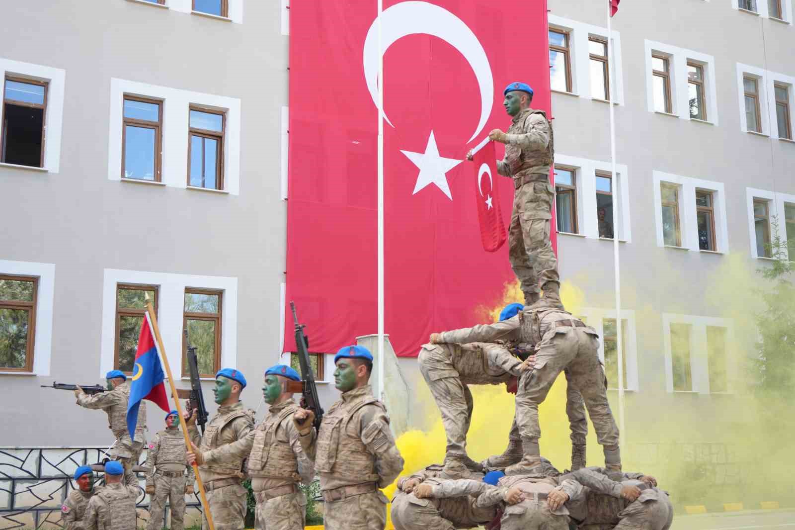 Jandarma Teşkilatının 187’nci yılı Bayburt’ta tüfekli gösteriyle kutlandı