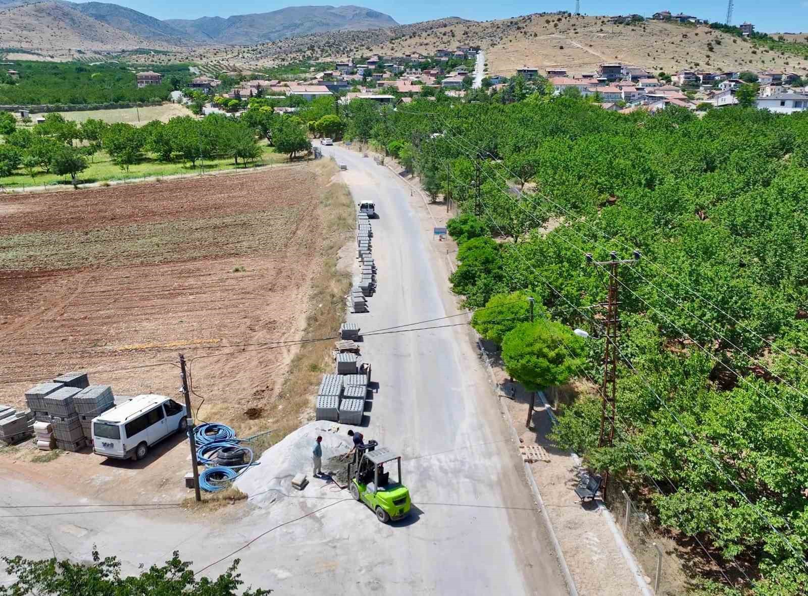 Başkan Geçit: "Yeşilyurt’un her köşesini ihya ve imar etmeye devam ediyoruz"