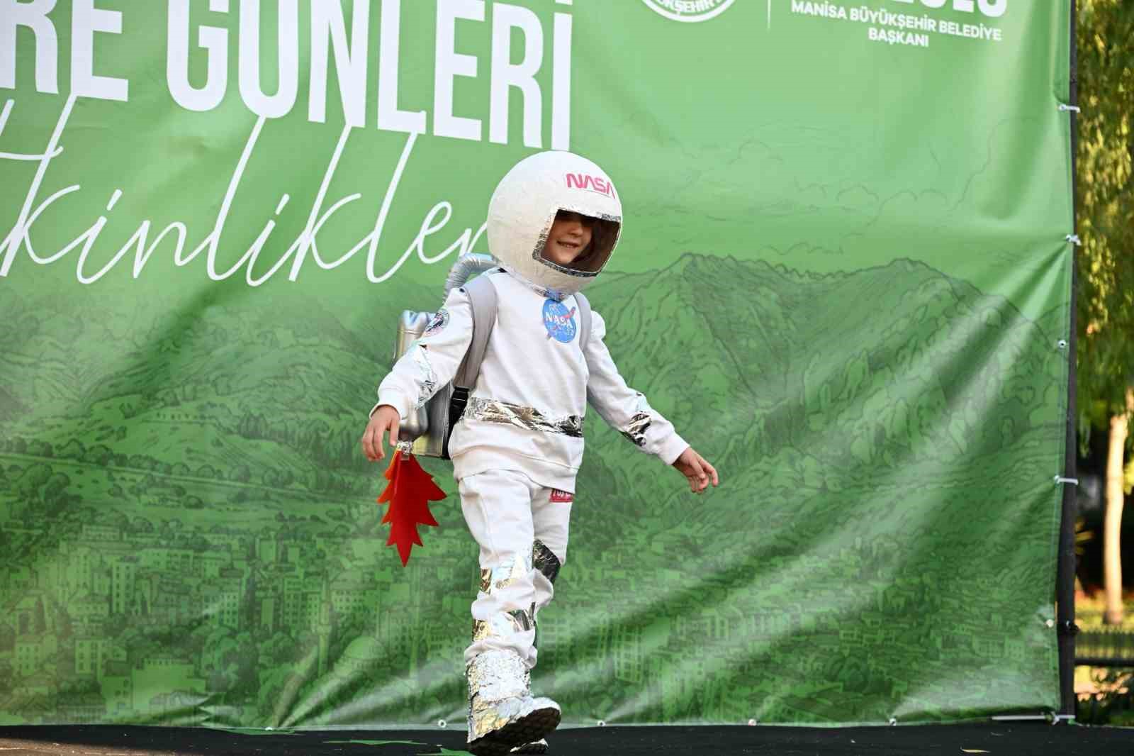 Atık malzemeler minik ellerde sanata dönüştü