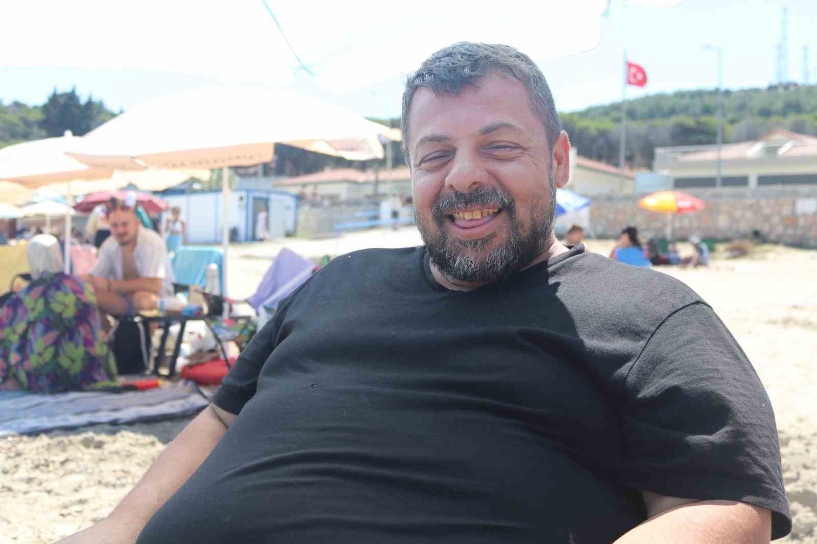 &Ccedil;eşme sahillerindeki kirlilik tatilcilerin tepkisine neden oldu