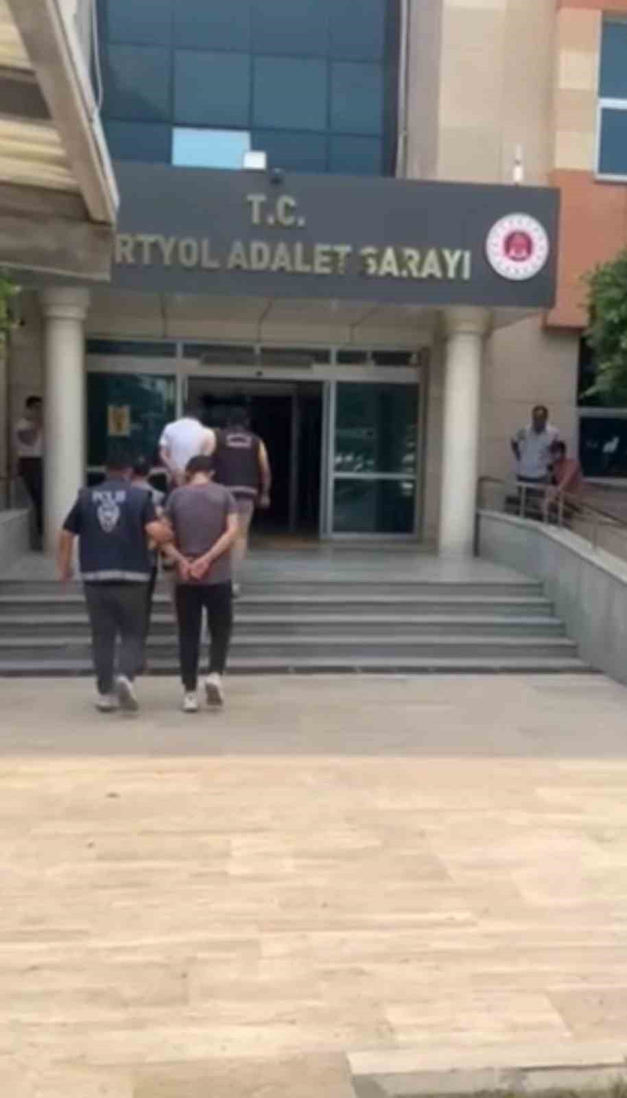 D&ouml;rtyol&rsquo;da hırsızlık olaylarının ş&uuml;phelileri yakalandı