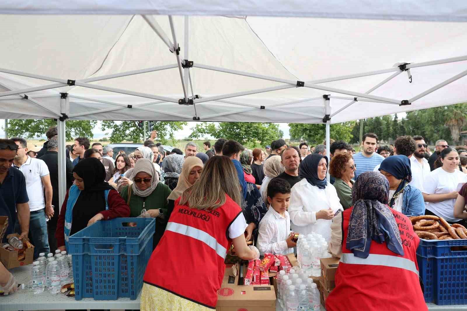 Menemen Belediyesi, YKS’de de öğrenci ve velilerin yanında