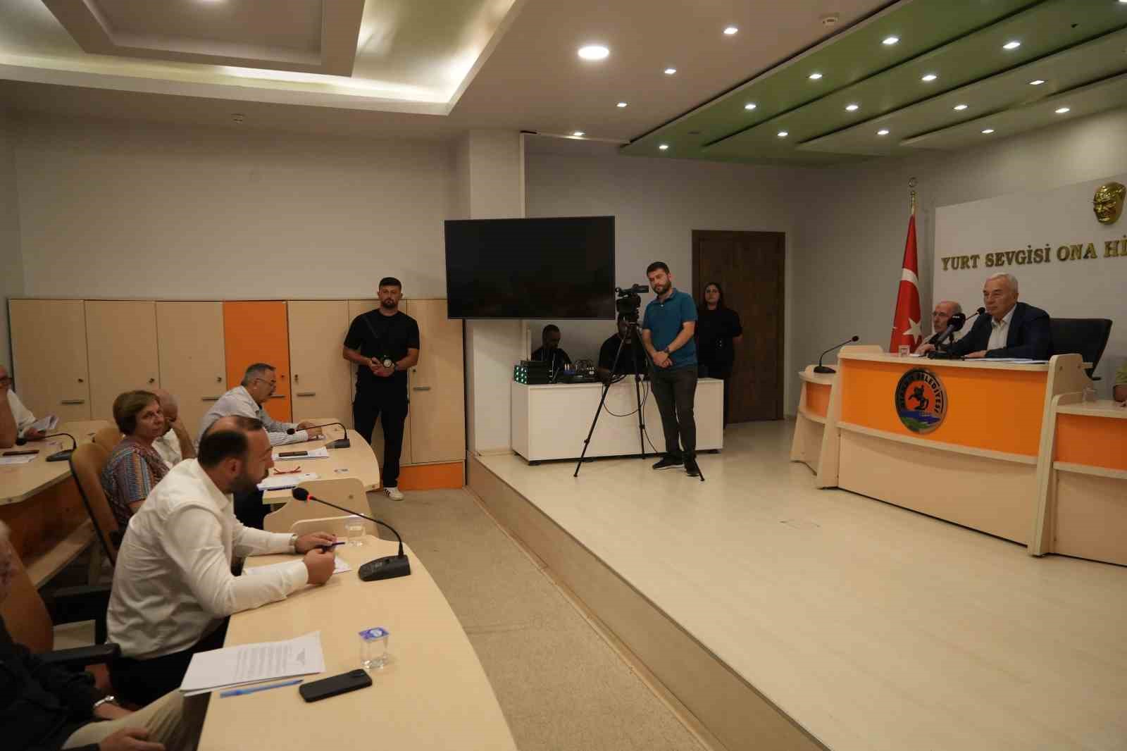 Atakum’da 265 milyon TL’lik personel maaşı teminat mektubu maddesi komisyona havale edildi