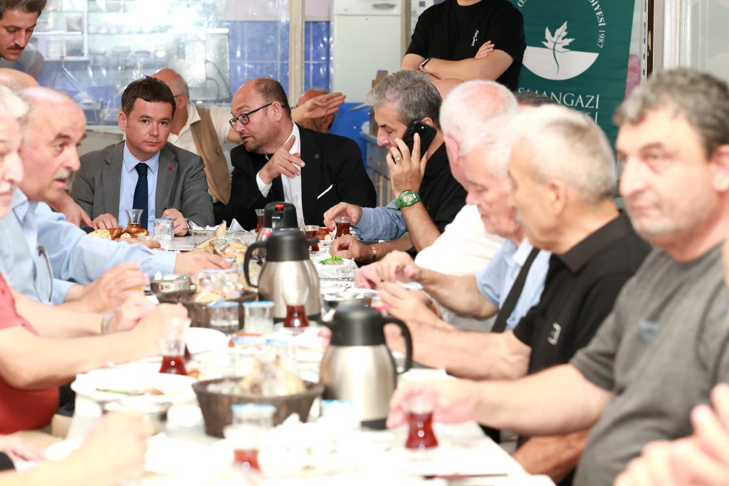 Başkan Aydın&rsquo;dan ayakkabıcı esnafına yeni yer m&uuml;jdesi