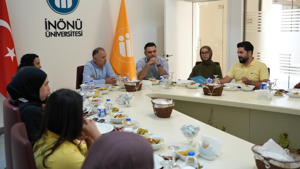Türkçe Yaz Okulu düzenlenen kapanış yemeğiyle sona erdi