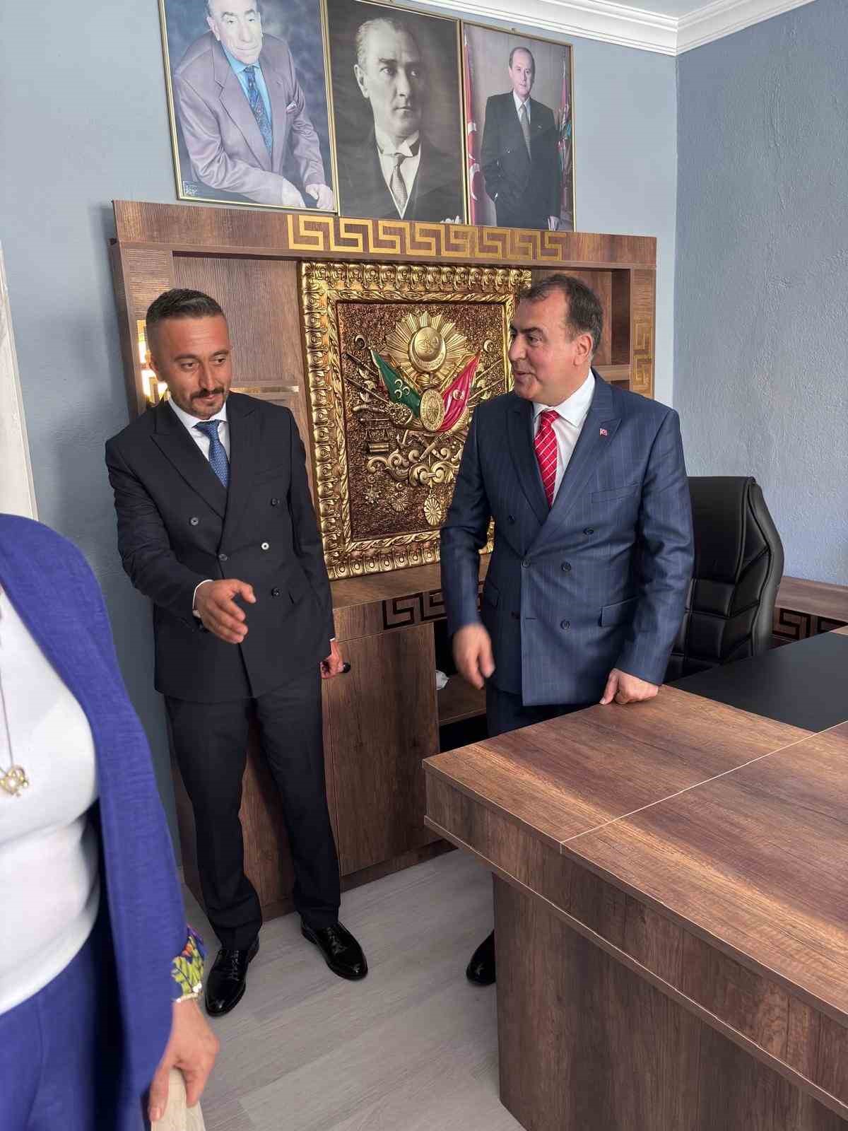 MHP Sivrihisar İlçe Başkanlığı’nın yeni hizmet binası törenle hizmete açıldı
