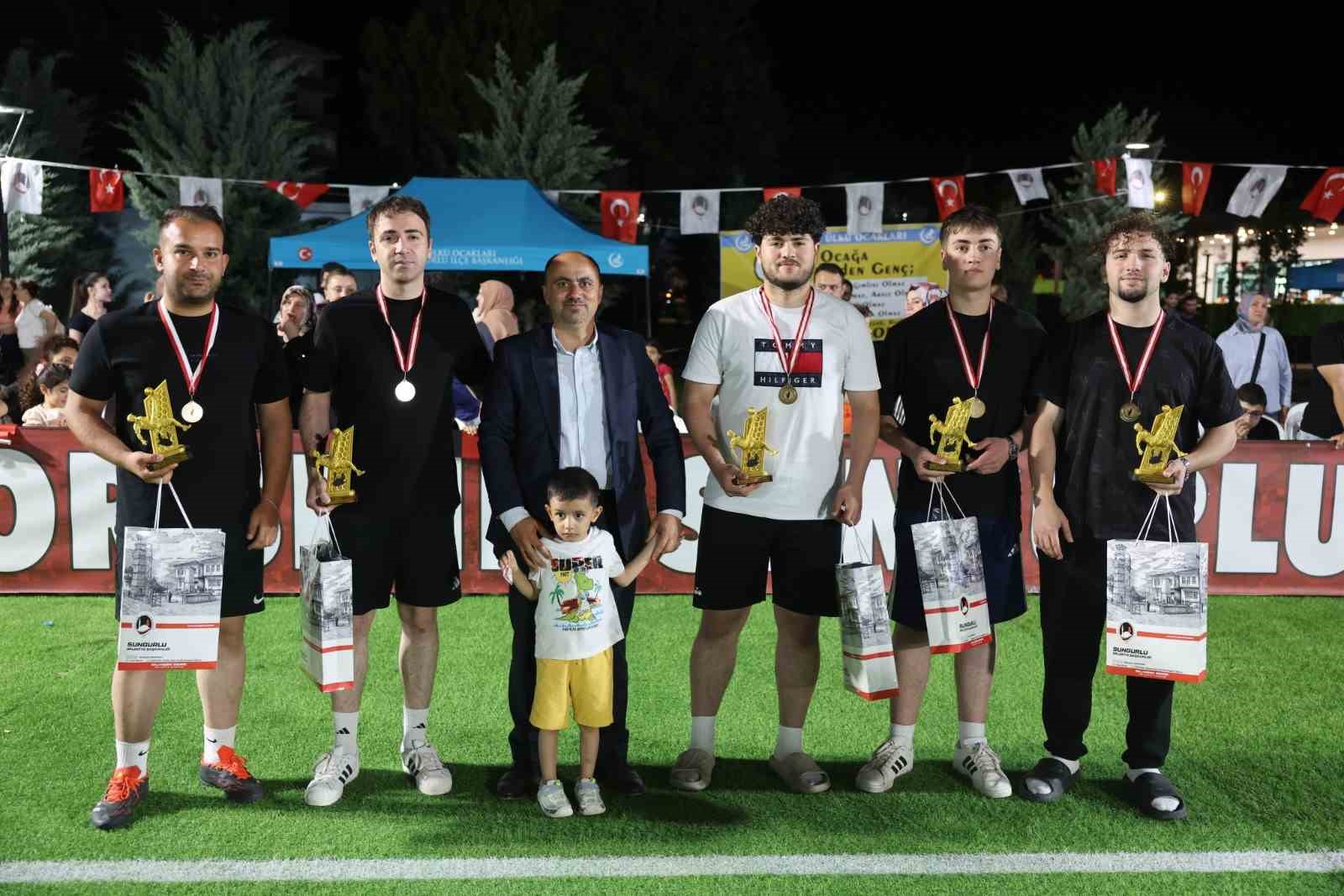Sungurlu’da ayak tenisi turnuvası kıyasıya mücadelelere sahne oldu