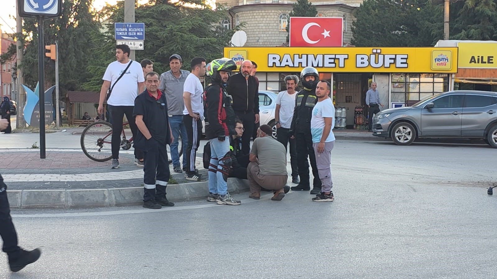 K&uuml;tahya&rsquo;da motosiklet ile cip &ccedil;arpıştı: 1 yaralı