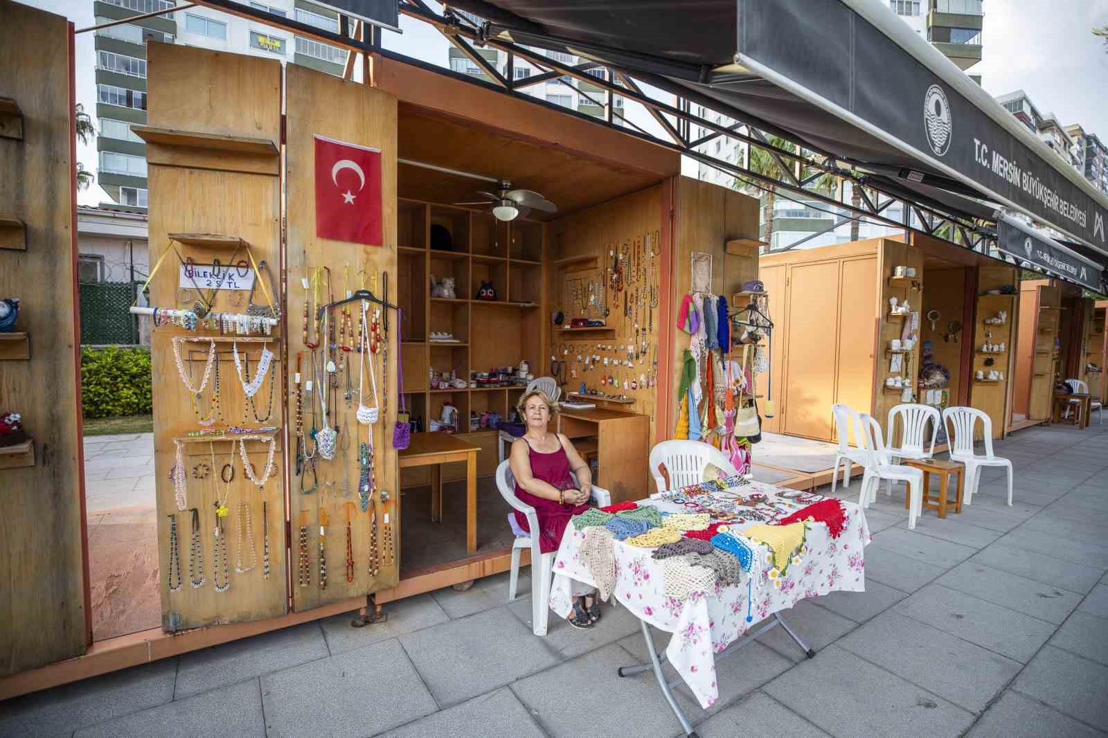 Mersin’de kadınların el emeği kazanca dönüşüyor