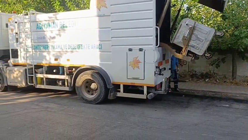 Adıyaman&rsquo;da 33 mahallede konteyner temizliği