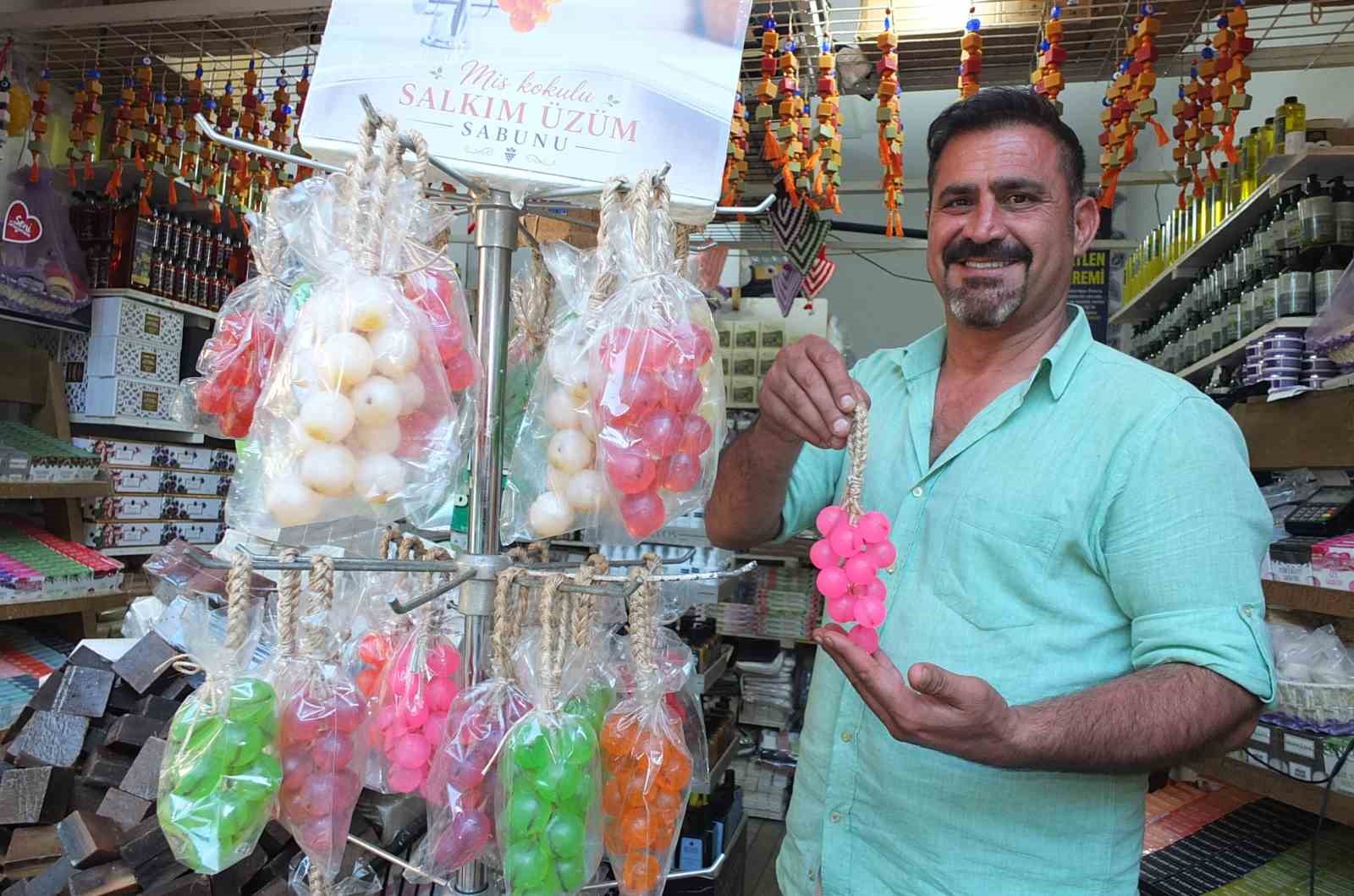 Burhaniye’de Salkım Sabun ilgi gördü