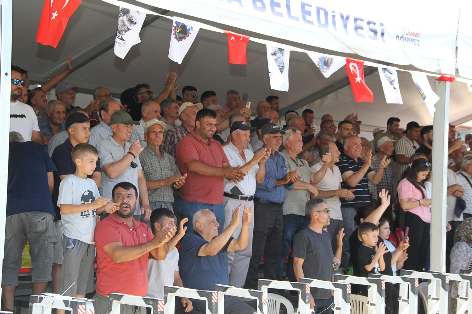 Kula Er Meydanı’nda Başpehlivan Feyzullah Aktürk