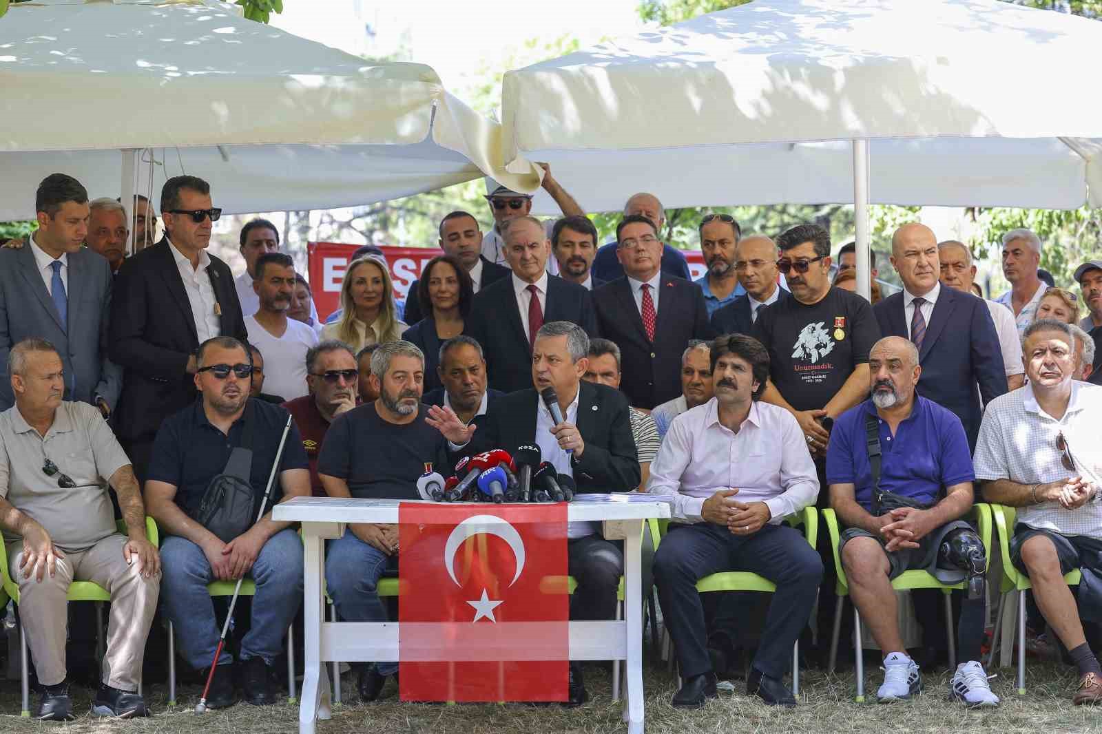 YENİ Parti Genel Başkanı &Ouml;zel: "Bir daha kan akmaması i&ccedil;in b&uuml;t&uuml;n d&uuml;zenlemelerin demokratik zeminde yapılmasını savunuyoruz"