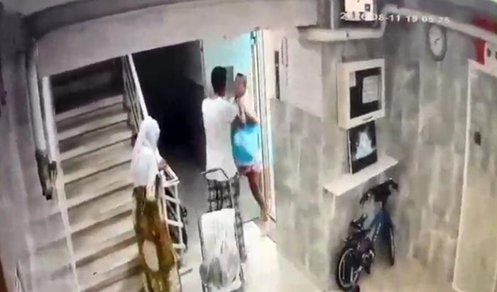 Cankurtaran kadın, öğretmen amcası tarafından darp edildi