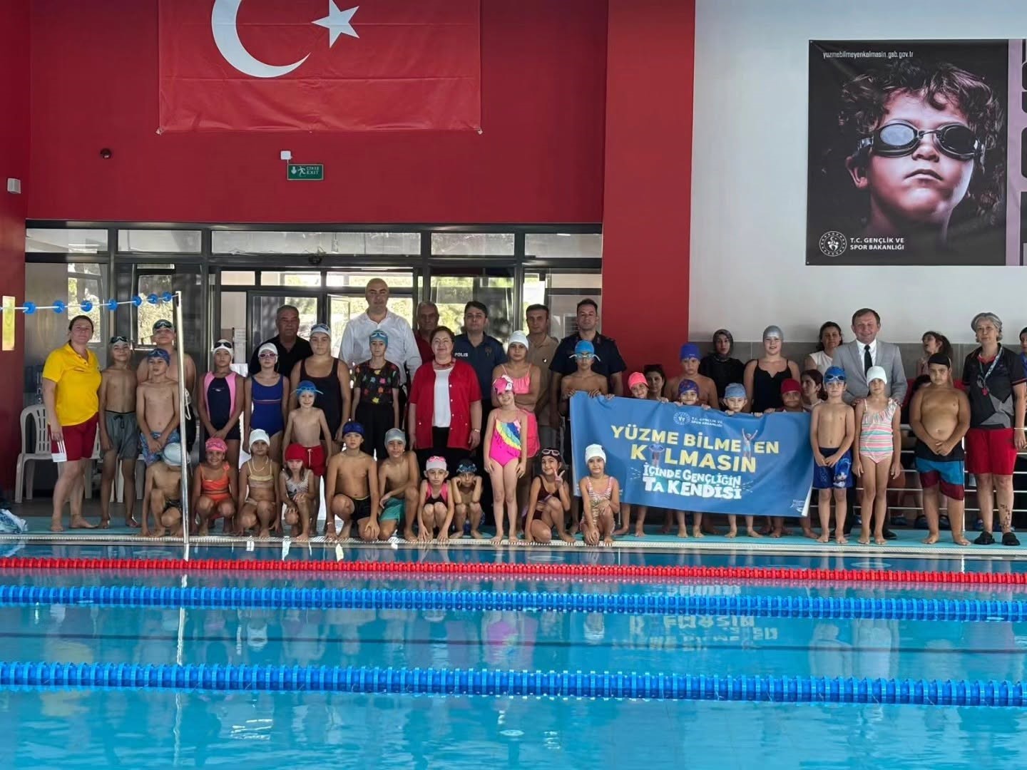 Germencik’te ’Yüzme Bilmeyen Kalmasın’ projesinde sertifika heyecanı