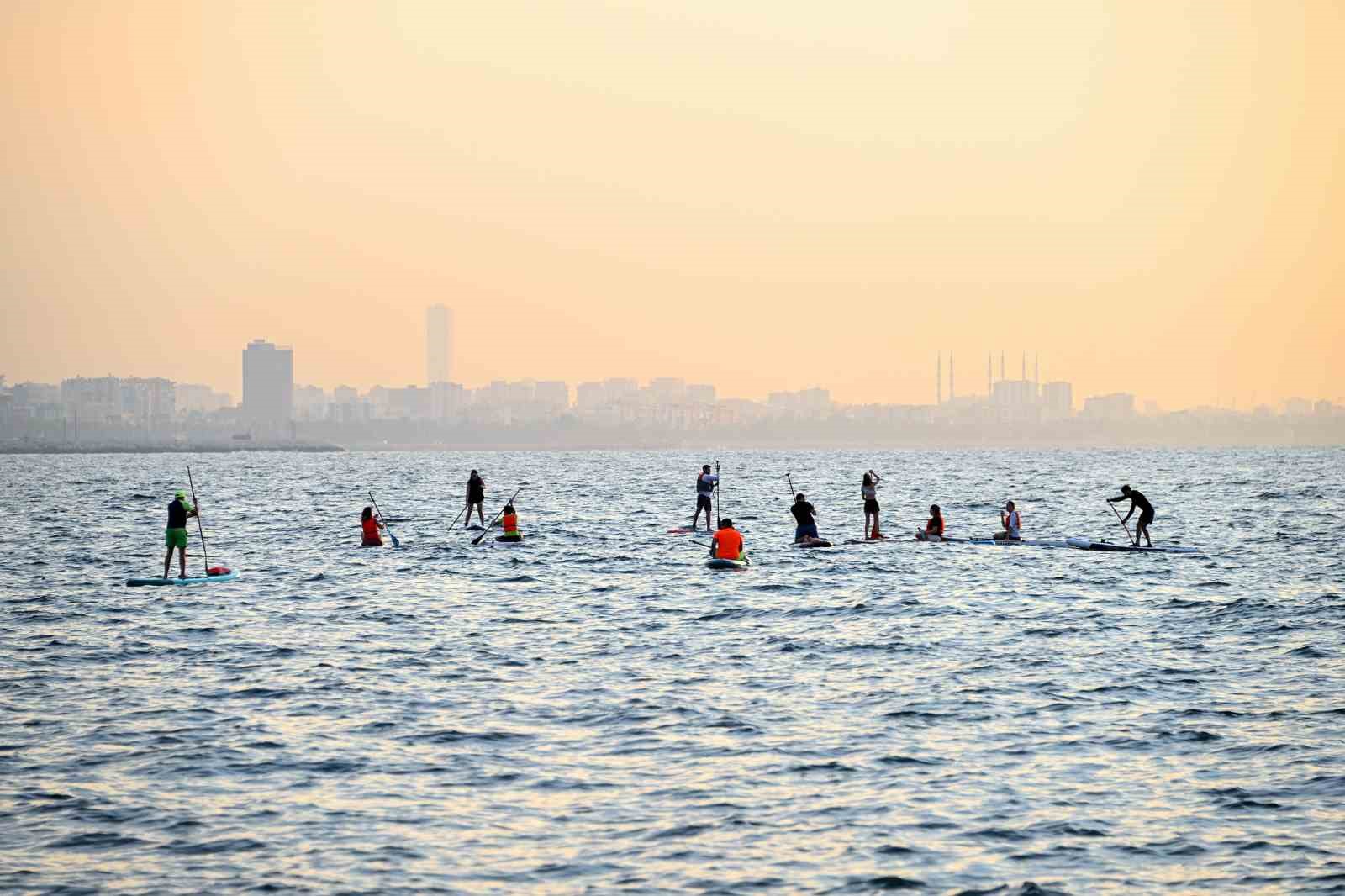 Mersin’de deniz sporları ücretsiz eğitimlerle yaygınlaşıyor