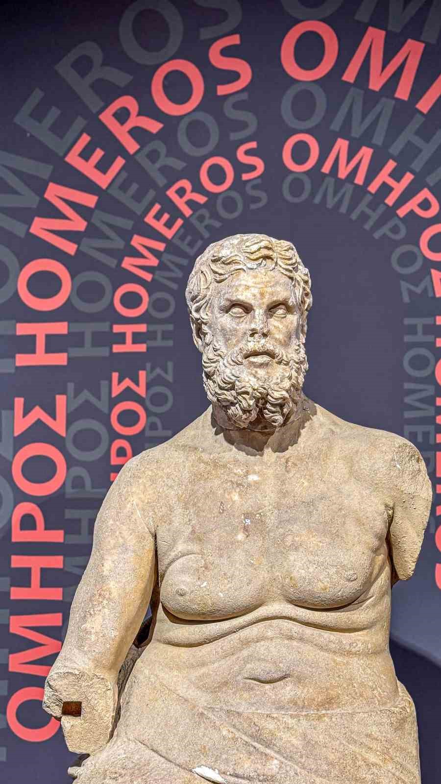 D&uuml;nya Homeros&rsquo;u konuşurken g&ouml;zler İzmir&rsquo;e &ccedil;evrildi