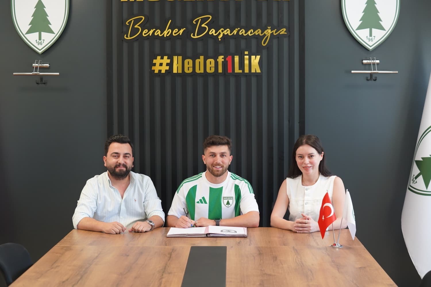 Muğlaspor, orta saha oyuncusu Selim Dilli&rsquo;yi kadrosuna kattı