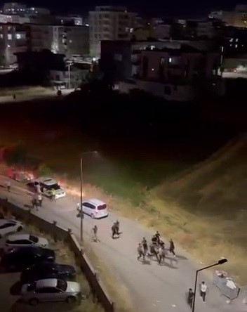 Kahta&rsquo;da iki grup arasında kavga