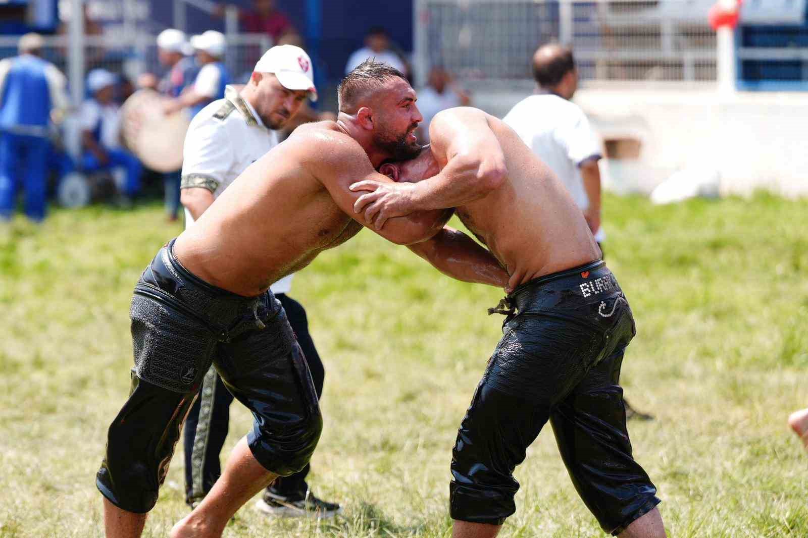 Yuntdağı’nda er meydanı heyecanı ikinci günde de sürdü