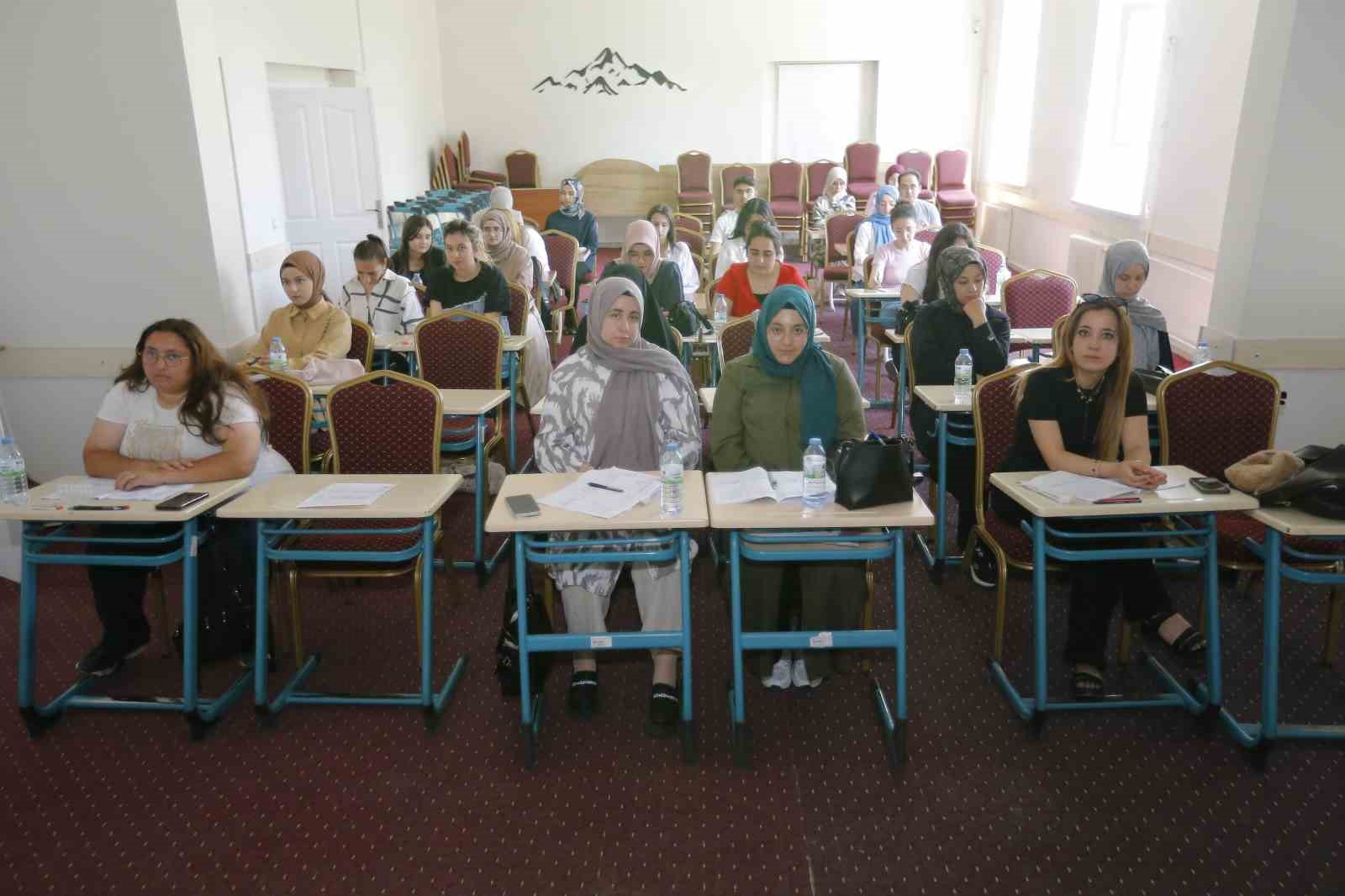 B&uuml;y&uuml;kşehir KAYMEK&rsquo;in KPSS kursuna ek KPSS Deneme Kul&uuml;b&uuml; ile sınava tam hazırlık