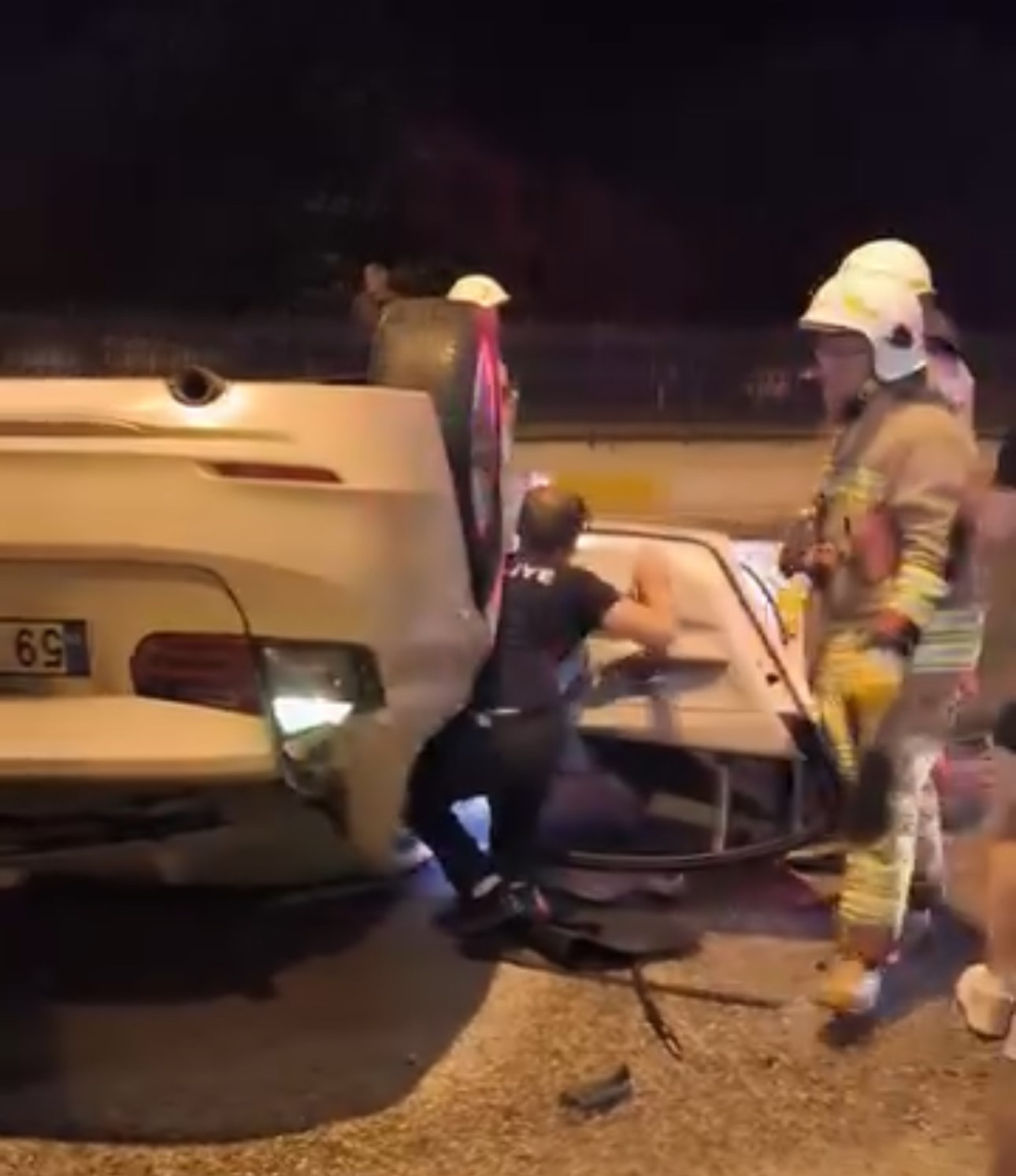 Edirne’de otomobil refüje çarpıp takla attı: 1 yaralı