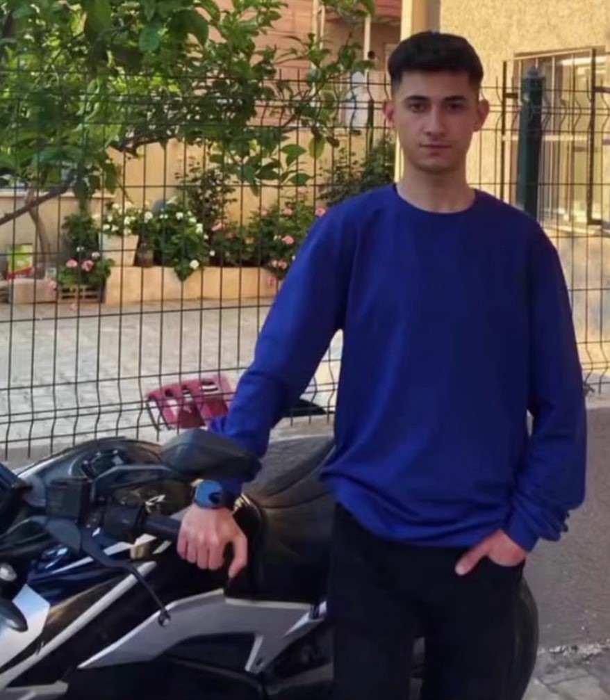 Otomobille çarpışan motosikletin 18 yaşındaki sürücüsü hayatını kaybetti
