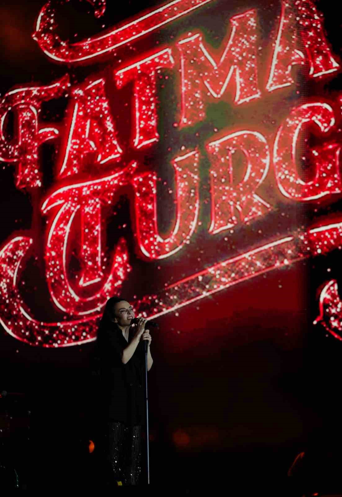 Kültür Yolu Festivalinde Fatma Turgut’tan unutulmaz gece