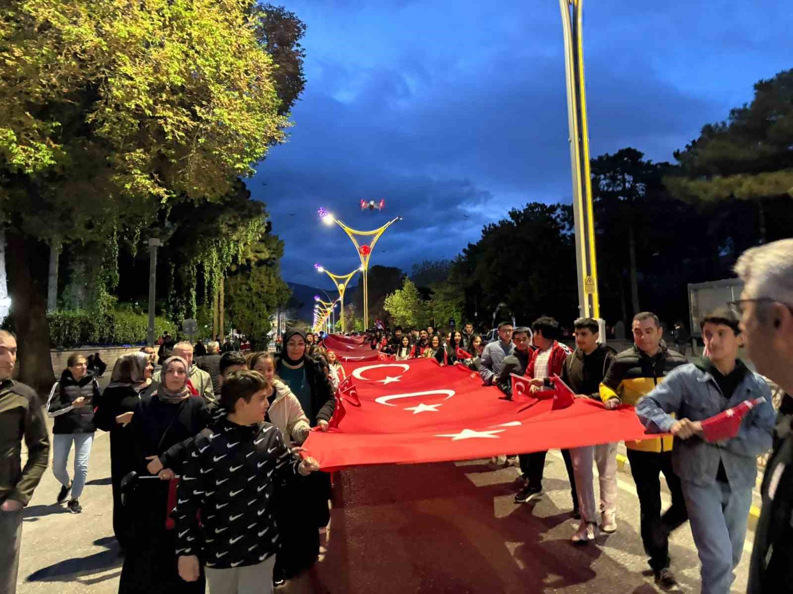 Erzincan&rsquo;da meşaleli 19 Mayıs y&uuml;r&uuml;y&uuml;ş&uuml; d&uuml;zenlendi