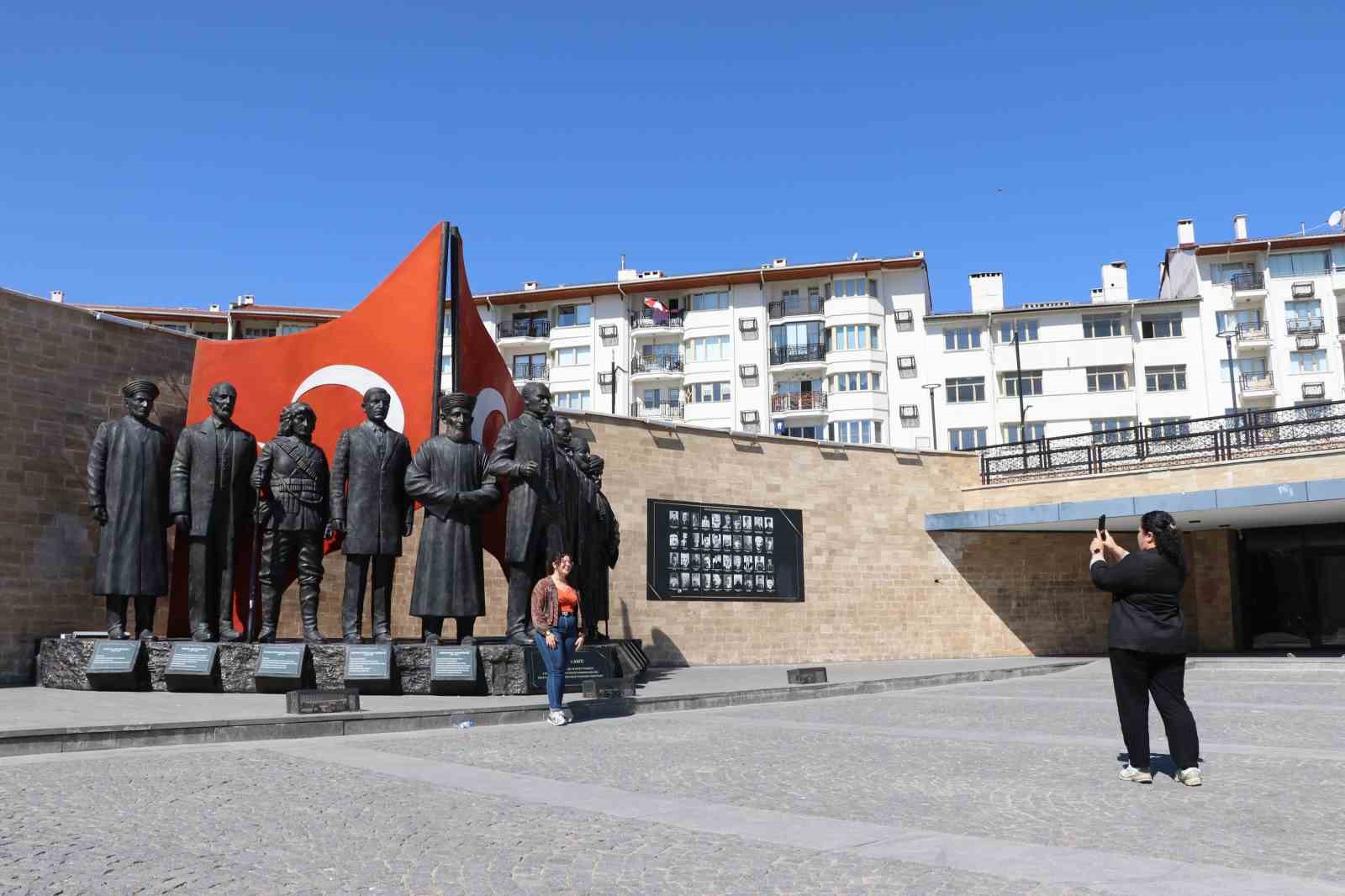 Sivas tarihi zenginliğiyle turistleri kendine hayran bırakıyor