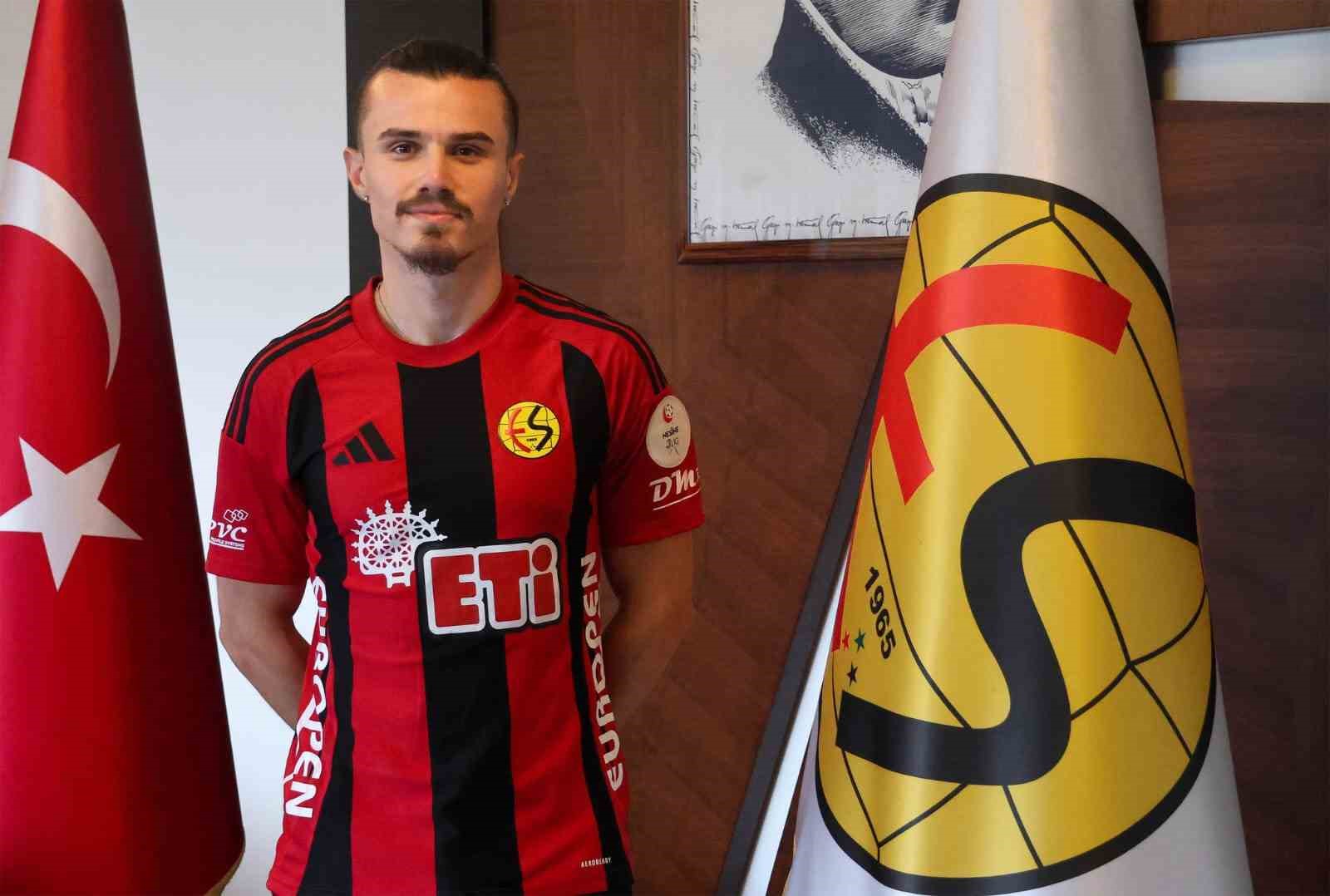 Eskişehirspor, sol bek Sarper Çağlar’ı kadrosuna kattı