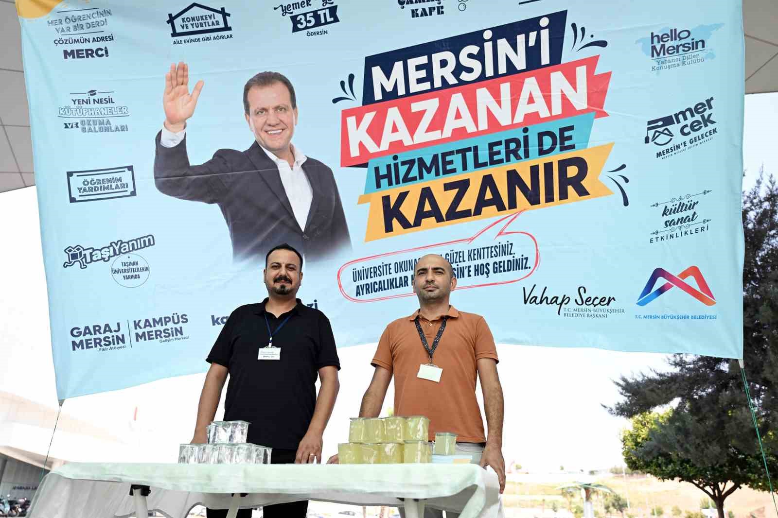 Mersin’de üniversite öğrencilerine otogarda karşılama ve destek