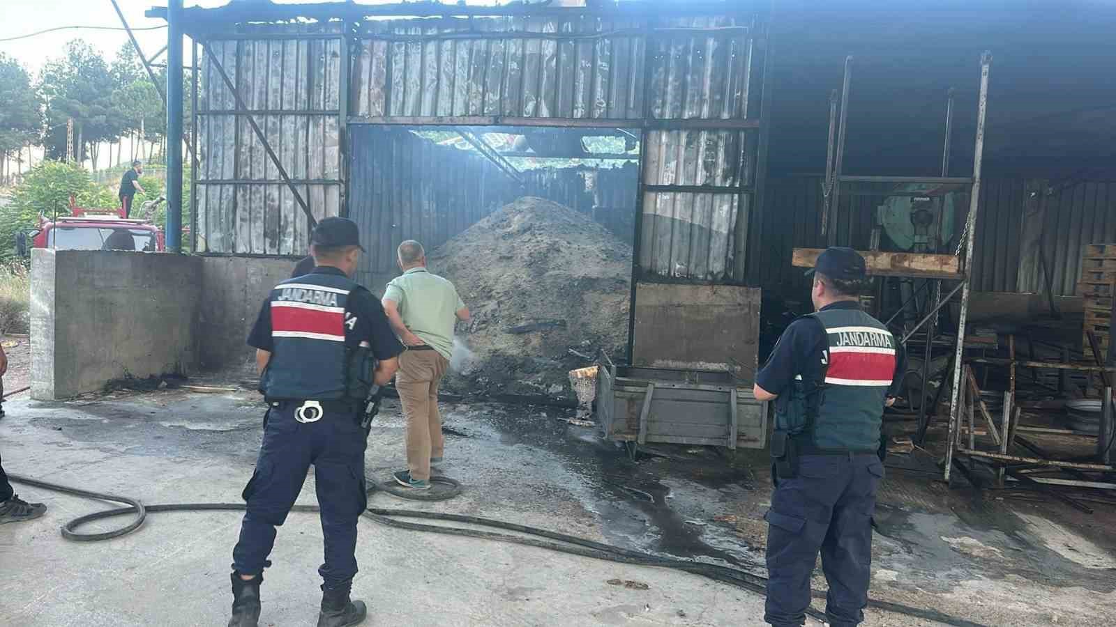 Kereste işletmesinde korkutan yangın