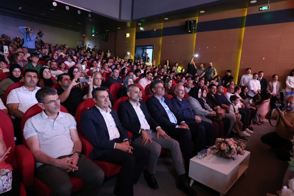 Genç Akademi’de yetenekler sahneye çıktı