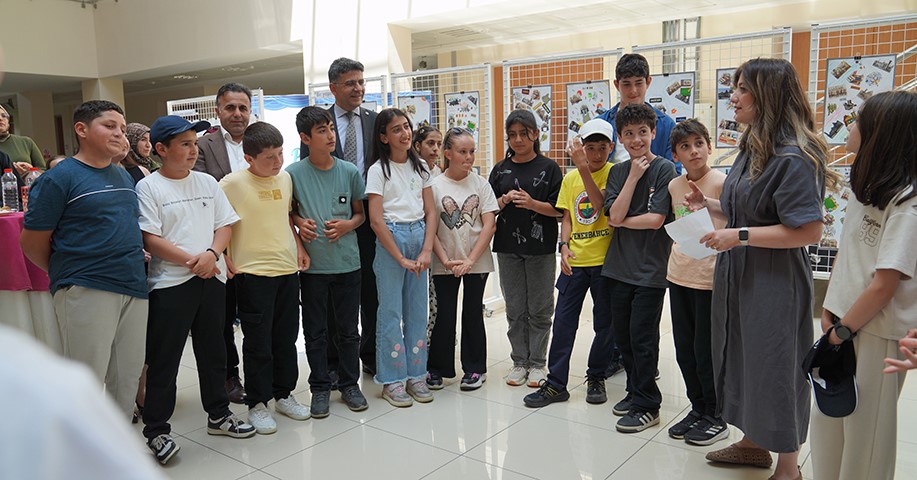ET&Uuml;&rsquo;de "K&uuml;lt&uuml;rel Mirasın İzinde: Erzurum" projesinin sergisi a&ccedil;ıldı