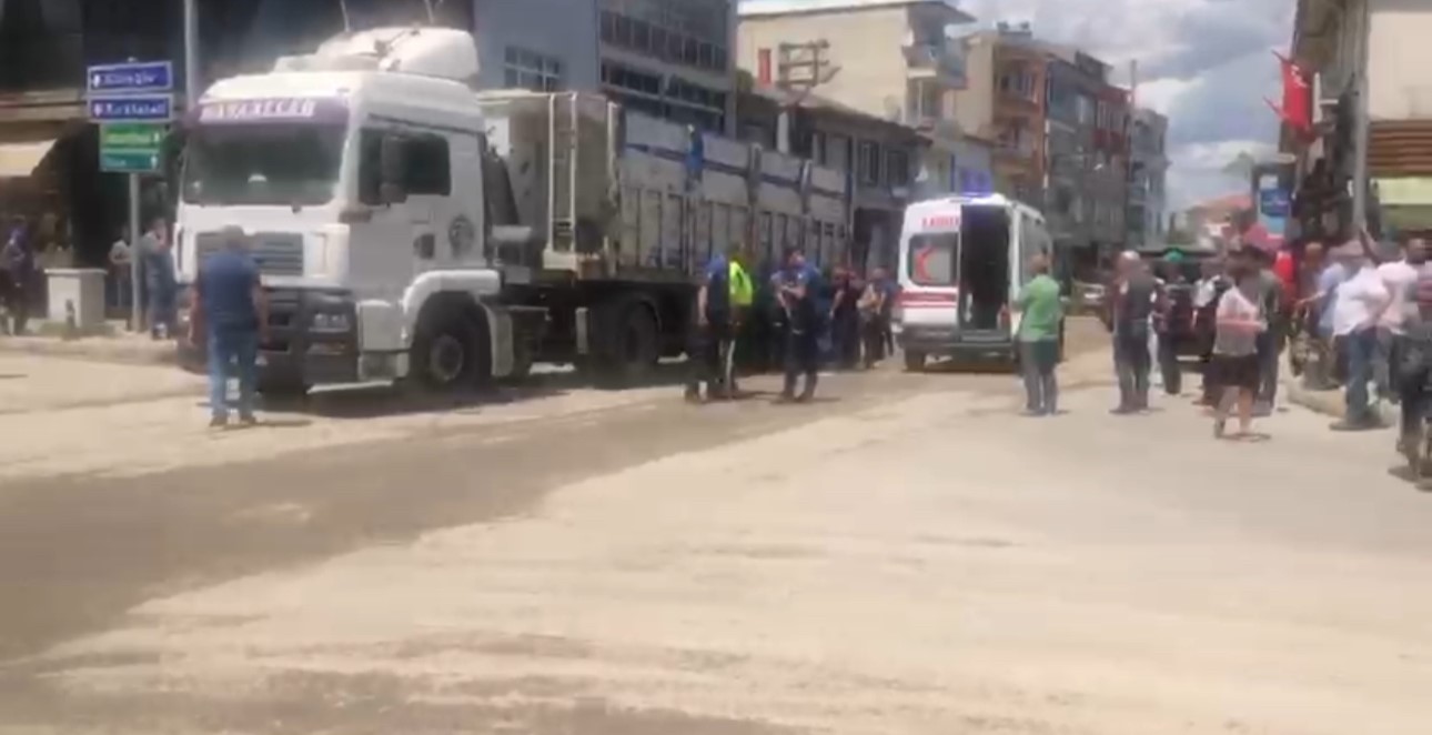 Edirne’de kamyonun çarptığı yaya hayatını kaybetti