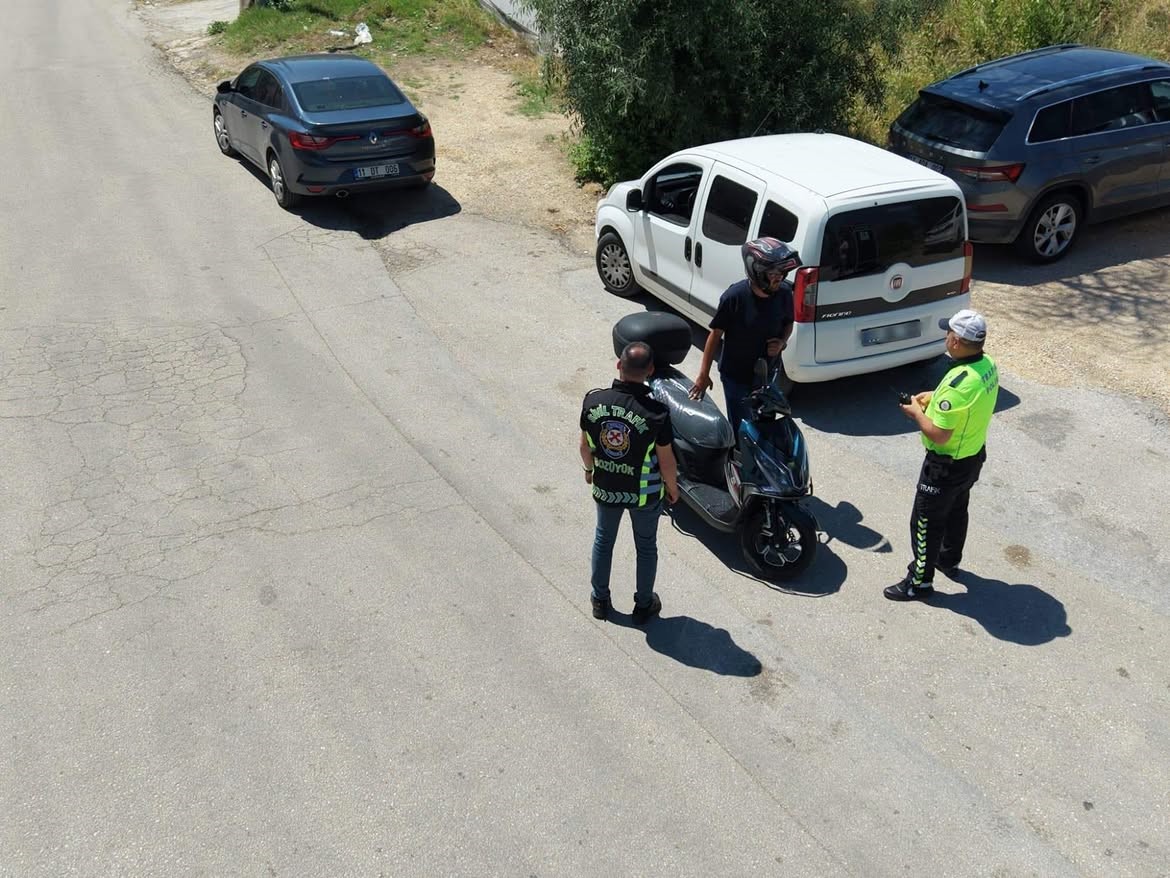Bilecik&rsquo;te 2 bin 75 motosiklet s&uuml;r&uuml;c&uuml;s&uuml; kontrolden ge&ccedil;ti