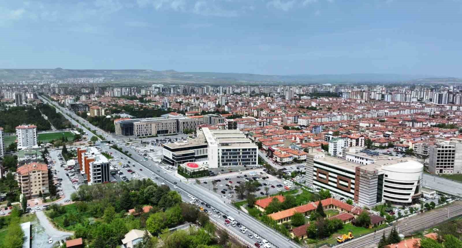 Başkan Çolakbayrakdar: "Şehrimizin trafik yükünü hafifletiyor, günlük hayatı kolaylaştırıyoruz"