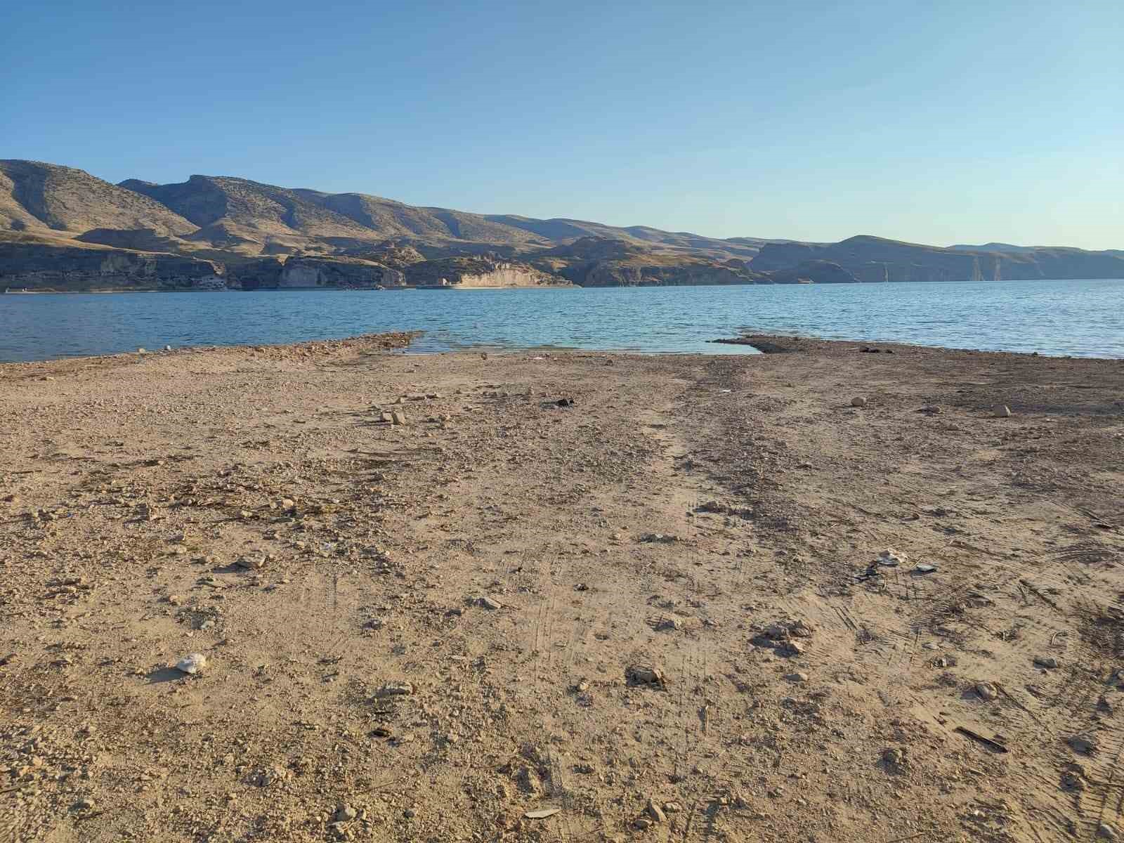Hasankeyf’te baraj gölünde kadın cesedi bulundu