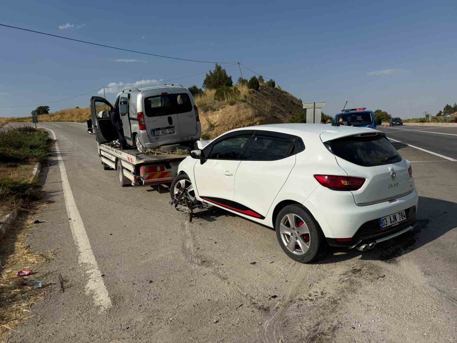 İki otomobilin çarpıştığı kazada 5 kişi yaralandı