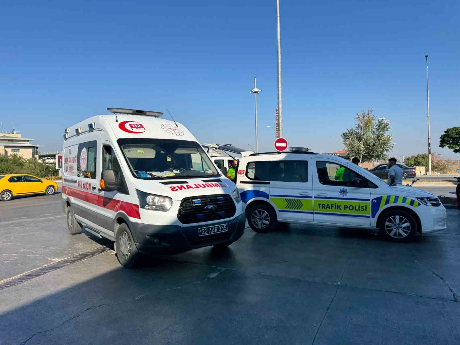 Tır ile motosiklet çarpıştı: 1 yaralı