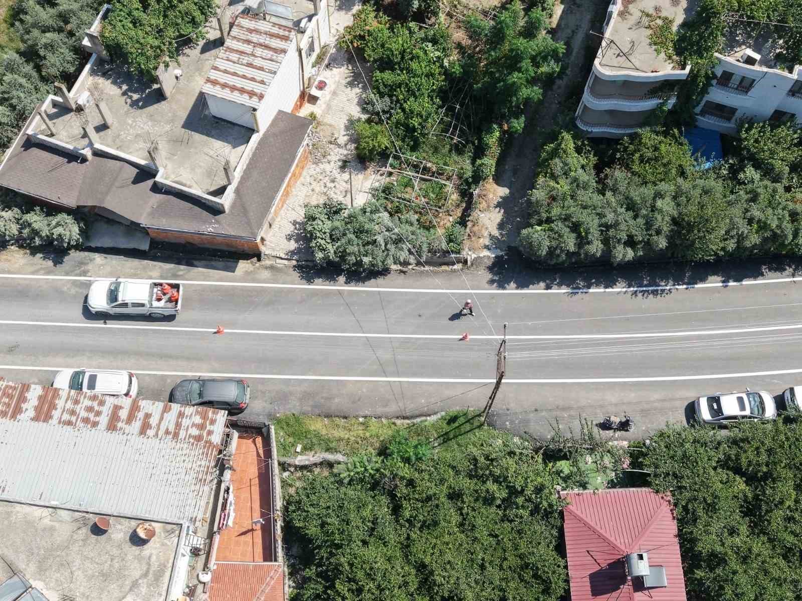 HBB’den Samandağ Sutaşı’nda 1,1 kilometrelik yolda beton asfalt çalışması