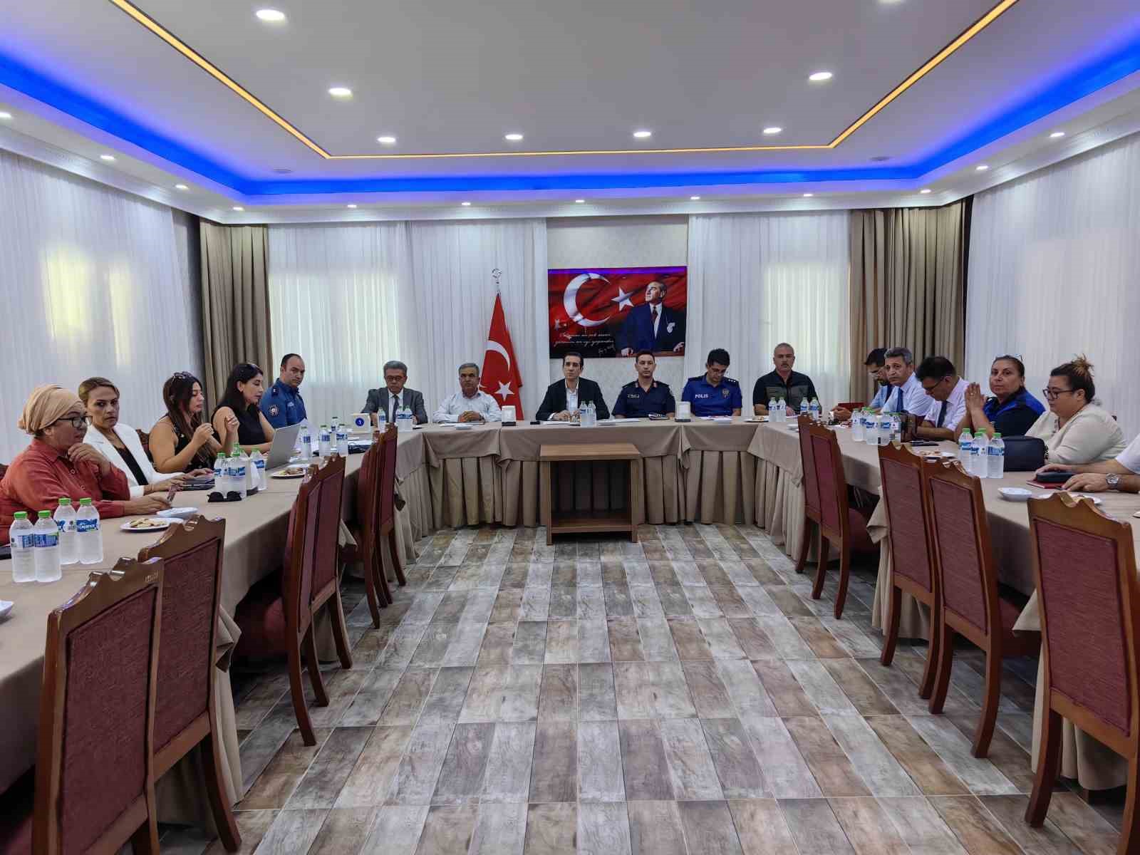 Bozyazı&rsquo;da okul g&uuml;venlik tedbirleri değerlendirildi