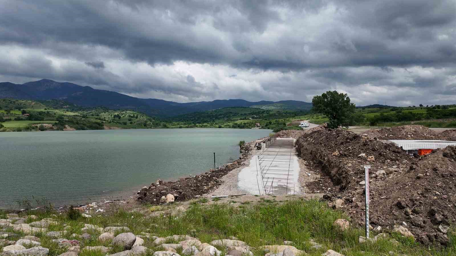 Gediz Muhipler göleti yaşam alanına dönüşüyor