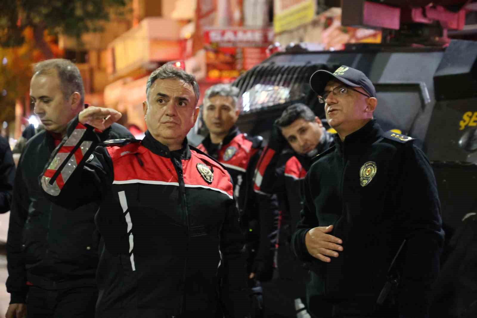 Elazığ’da dev asayiş uygulaması: Eğlence mekanları, cadde ve sokaklar tek tek denetlendi