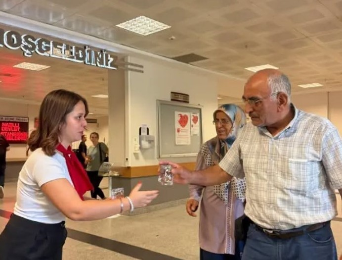 Nazilli Devlet Hastanesi’nde aşırı sıcaklara karşı farkındalık standı açıldı